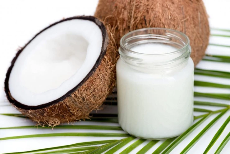 Study Proves The Benefits Of Coconut Oil For Hair Loss