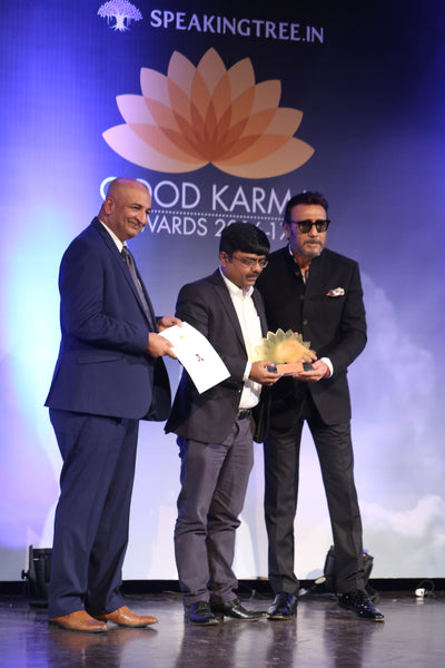 Aloe Veda - Winning the Speaking Tree Good Karma Award 2017 for Best Ayurveda Brand | CEO Reginald Pathrose & Bollywood Star Jackie Shroff